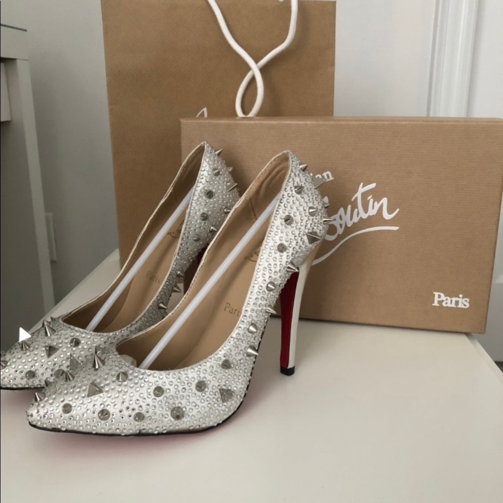 Heels - Picture 3 of 9